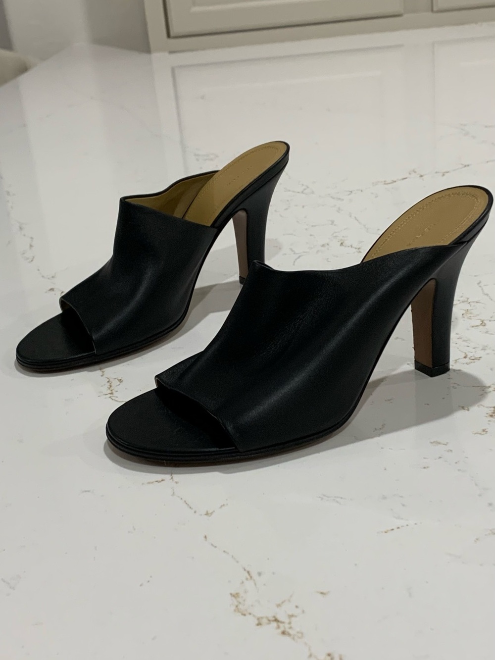 The Row Signum Black Open-Toe Leather Mules Size 36.5